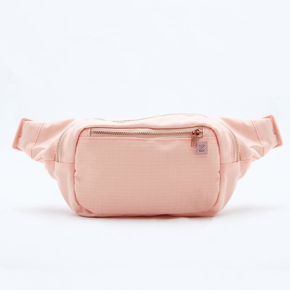 Zobha Handbags - 🆕Crossbody Sport Bag